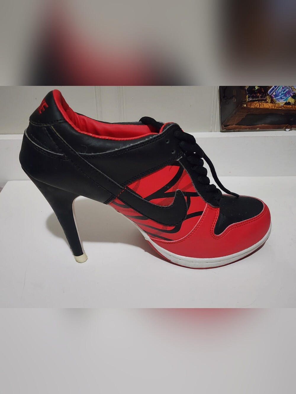 Nike SB Rose Custom High Heel Stiletto Red Black Womens Size 9.5 Rare - Picture 3 of 10